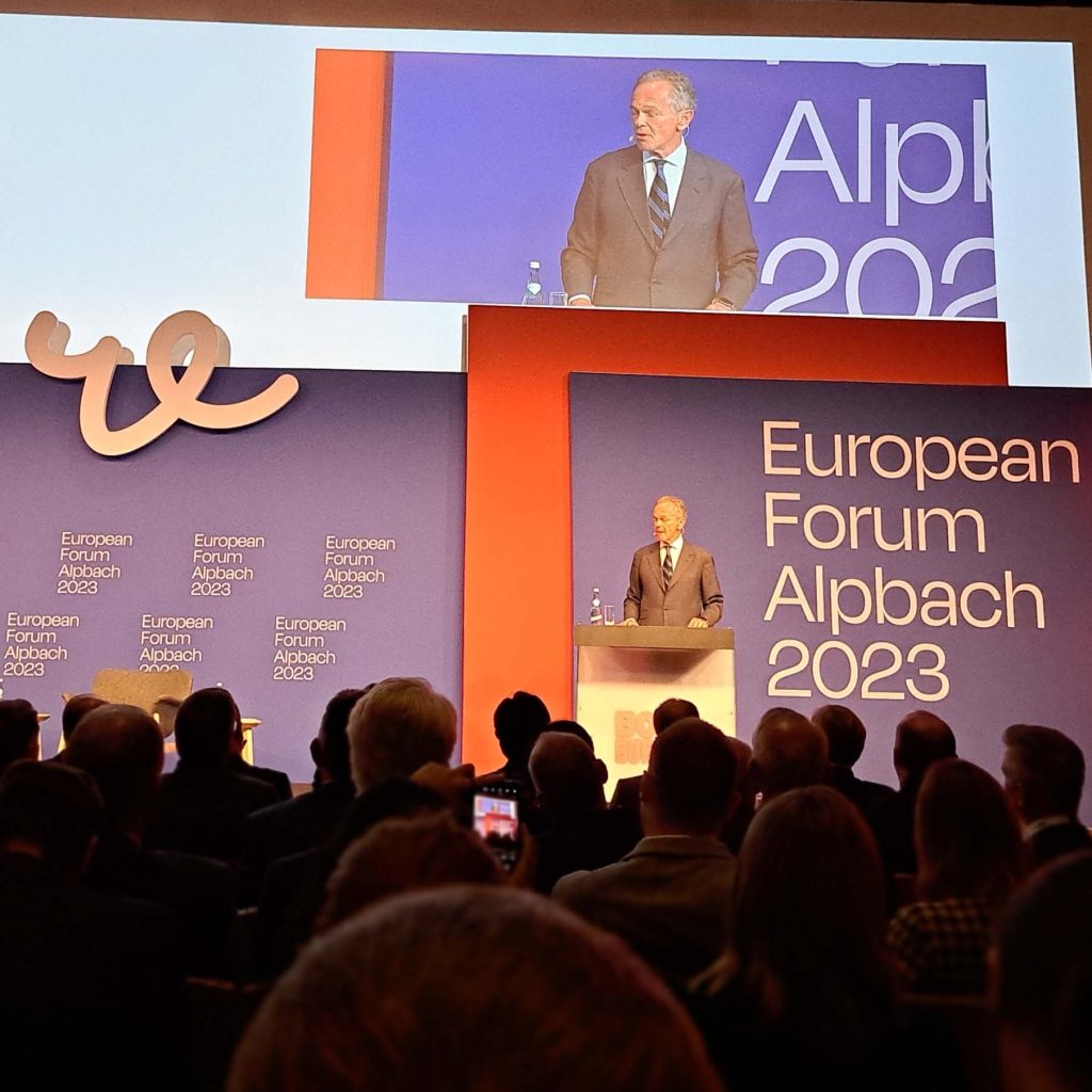 EFA-Präsident Andreas Treichl eröffnet die Austria in Europe Days.